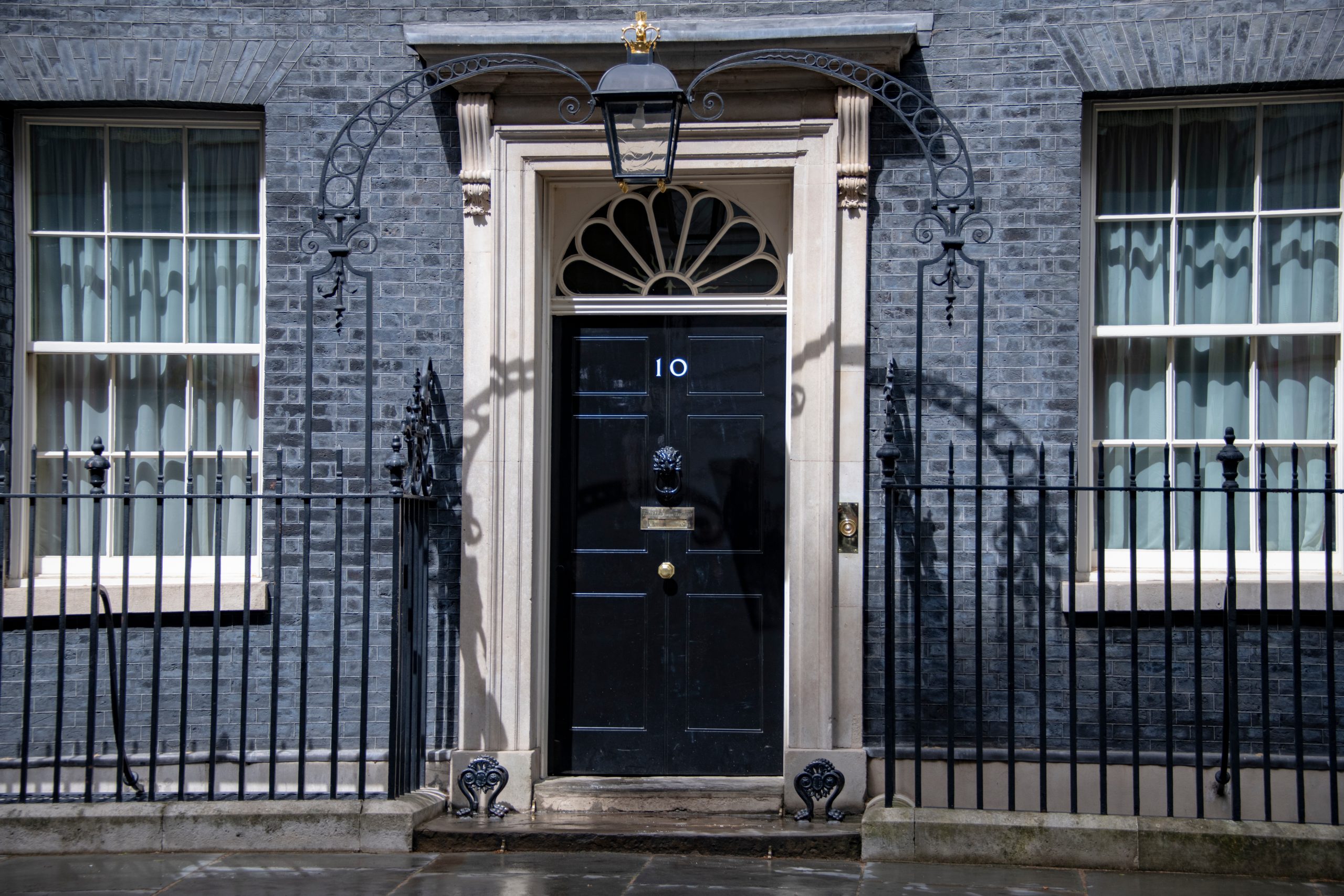 10,Downing,Street,,Uk,Prime,Minister,Resident.